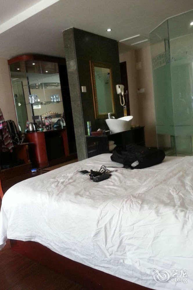 Yeste Hotel Nanning Jinhu Square Exterior photo